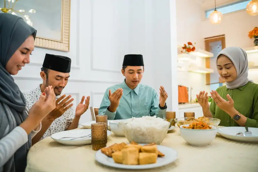 Jadwal Imsakiah Kota Solo Jumat 21 Maret 2025, Buka Puasa Pukul 17.51 WIB