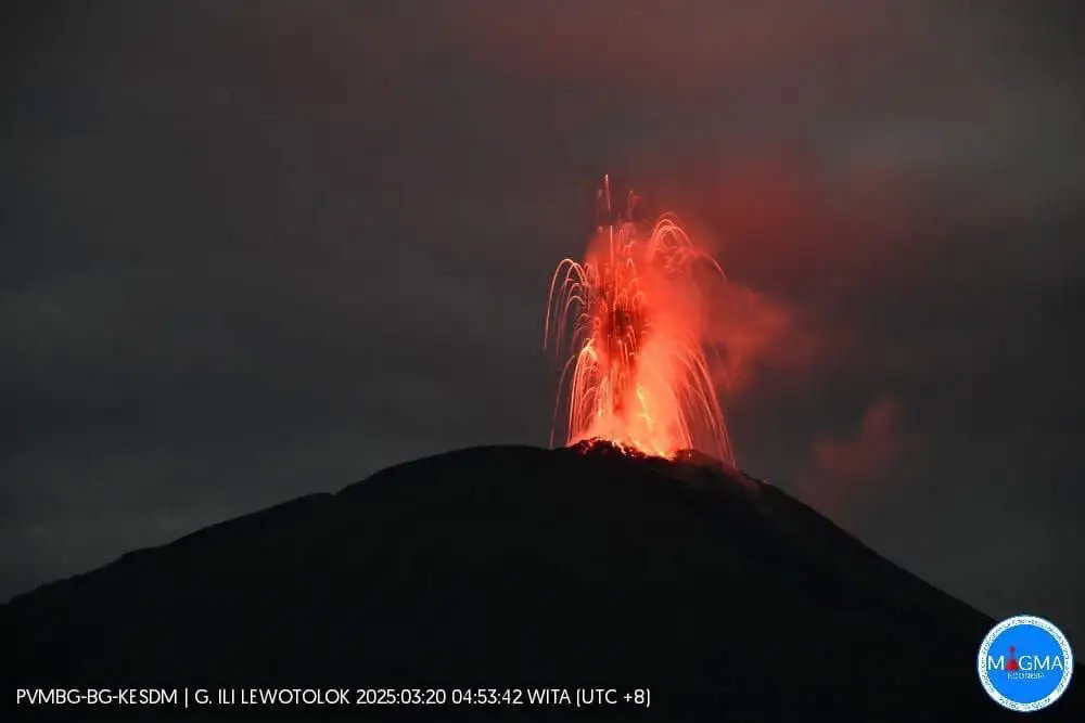 Gunung Lewotobi Erupsi Besar, Penerbangan Bandara Ngurah Rai Bali Terdampak
