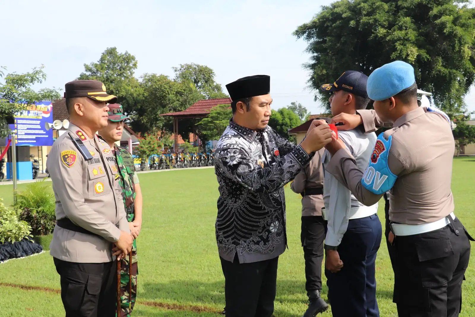 Layani Pemudik di Sragen, Aparat Polisi dan TNI Diminta Bersikap Humanis
