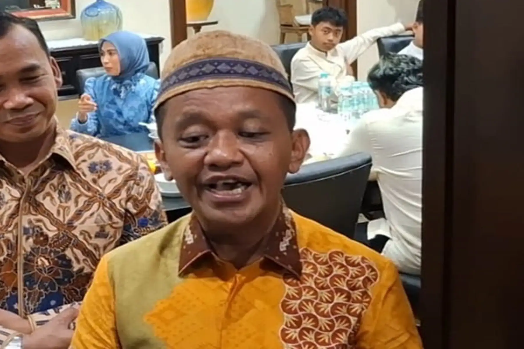 Suhbat bilan jinsiy porno