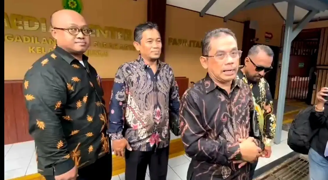 Gugatan Keaslian Ijazah Jokowi di PN Solo Gugur, TIPU UGM akan Ajukan Banding