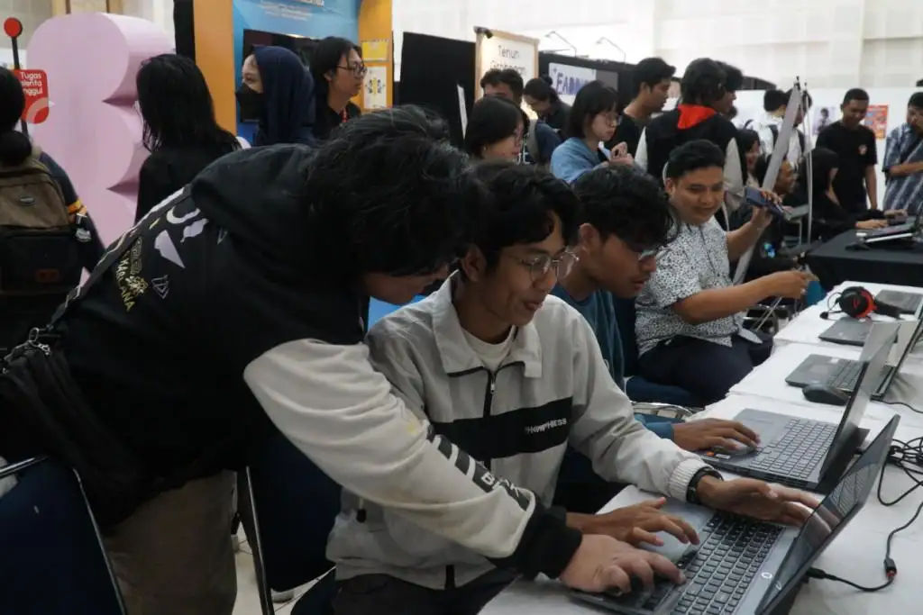 Pameran Diskomvision 2025 di UKSW, Ide Kreatif Hasilkan Puluhan Karya Inovatif
