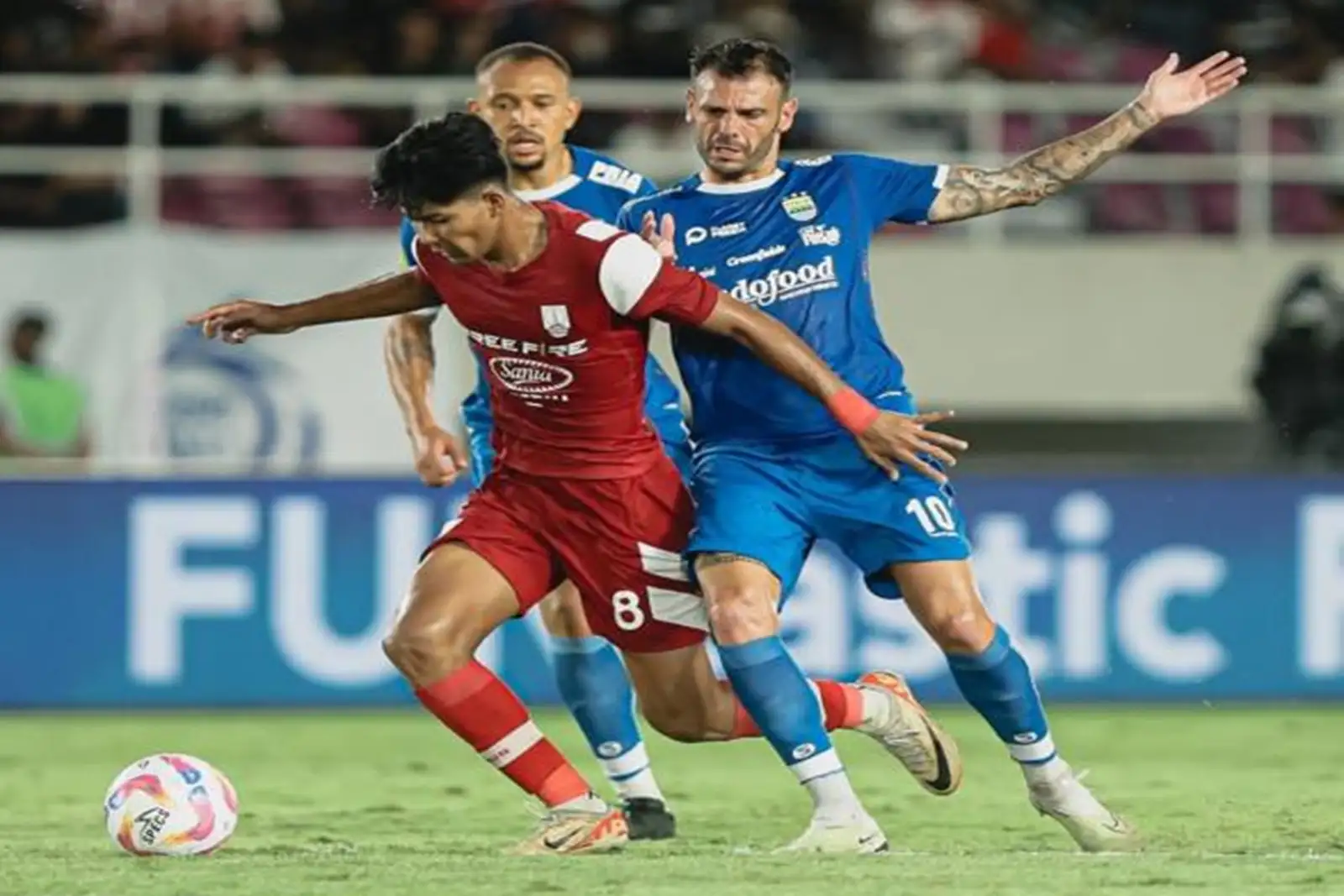 Persib vs Persis Solo: Jadwal, Head to Head, & Misi Kemenangan Perdana di GBLA!