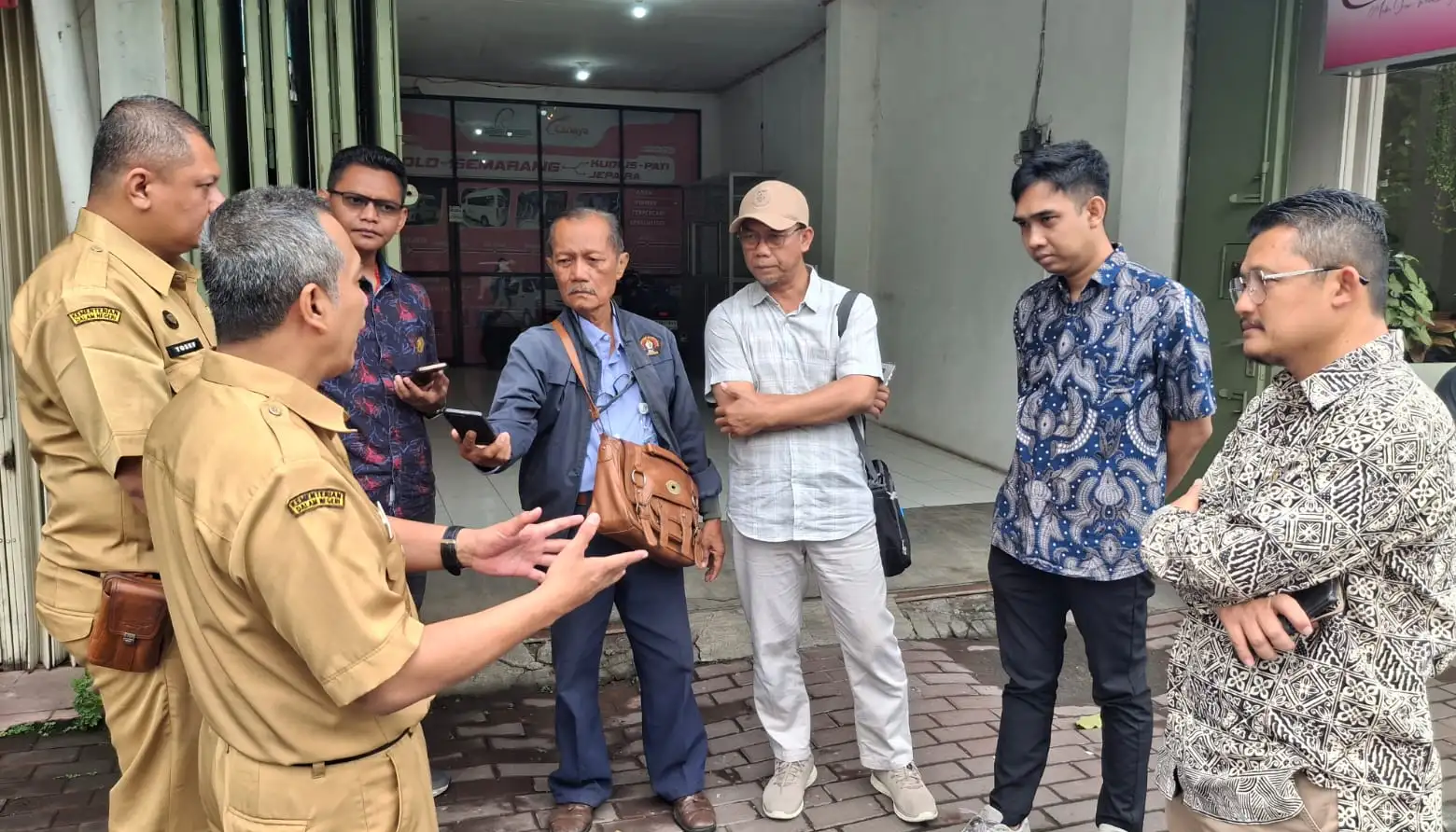 Komisi II DPRD Solo Temukan Baliho Sudah Berdiri Kokoh padahal Izin Belum Beres