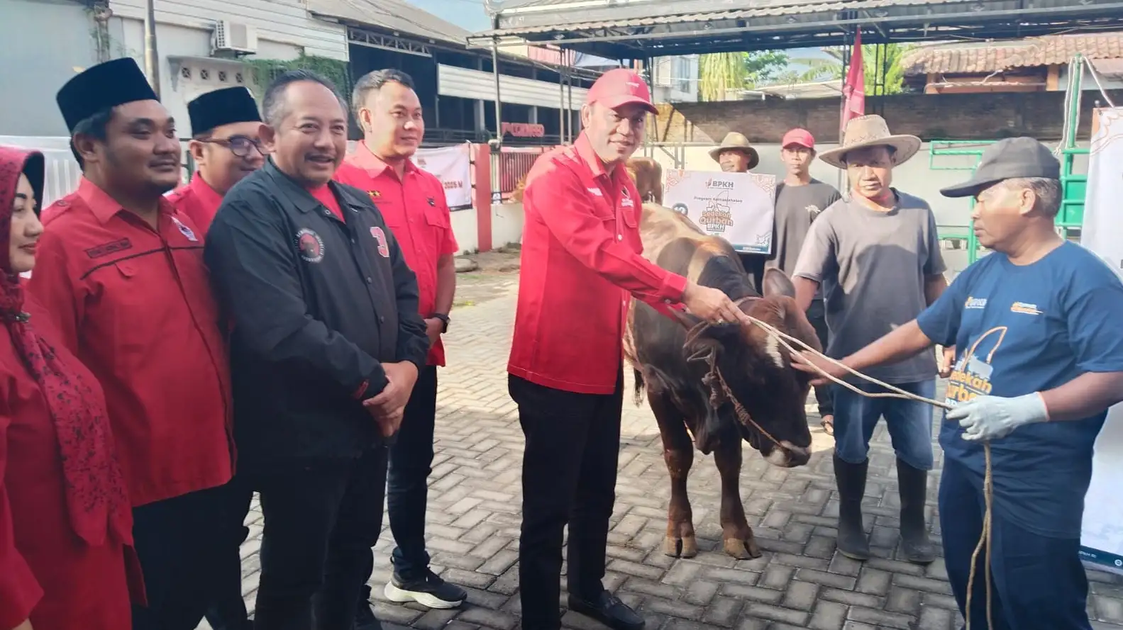 Puan Maharani Berkurban 1 Sapi di Karanganyar, Disembelih di Kantor DPC PDIP