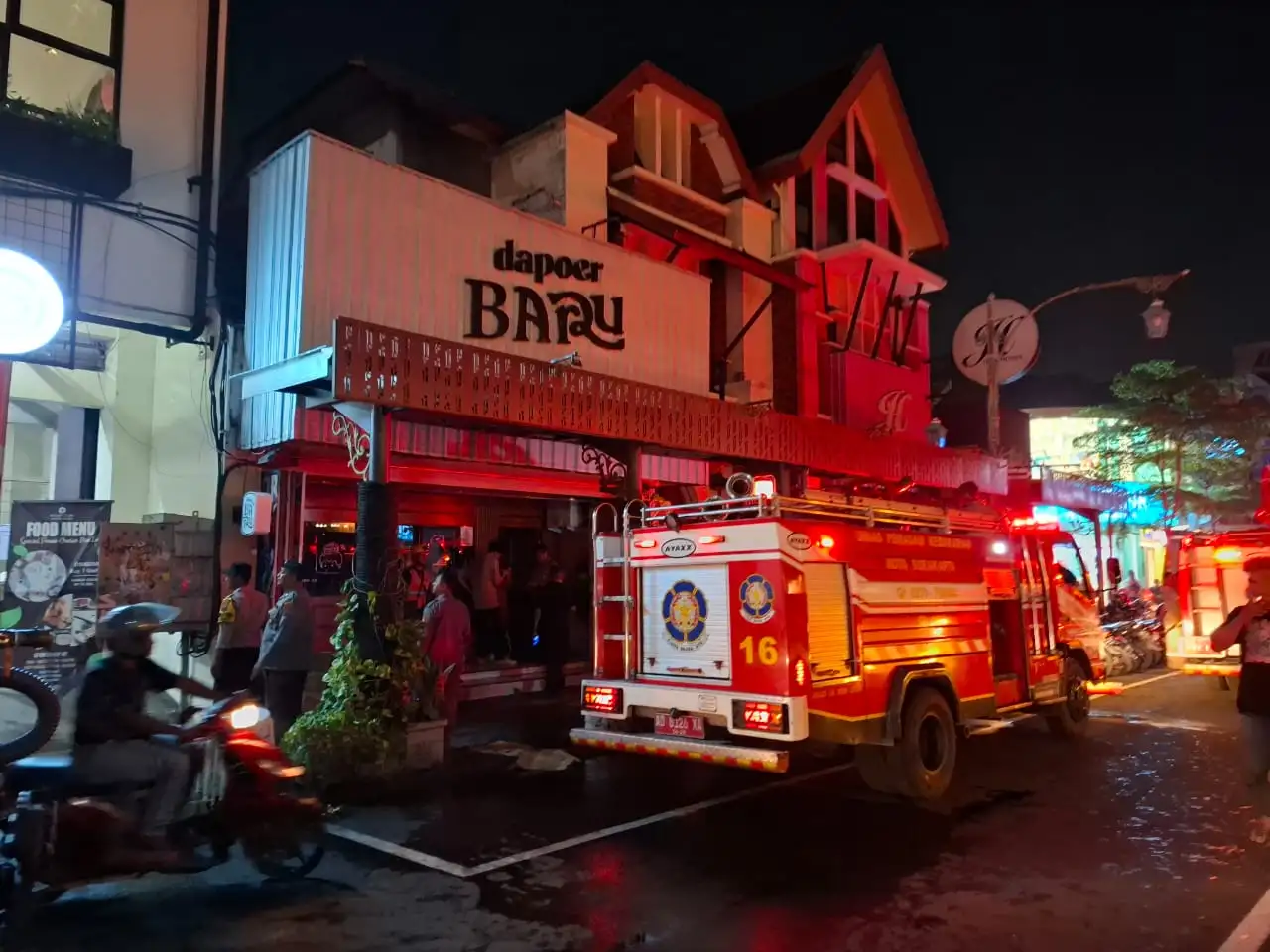 Kebakaran di Toko Roti Dapoer Baru Gatsu Solo, Pengunjung-Karyawan Sempat Panik