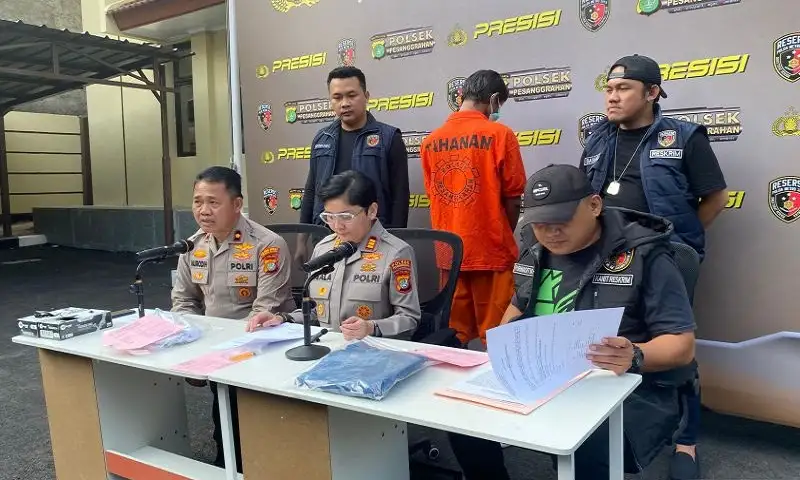 Cemburu Istri Diduga Suka Sesama Jenis, Suami Nekat Bakar Rumah di Jaksel