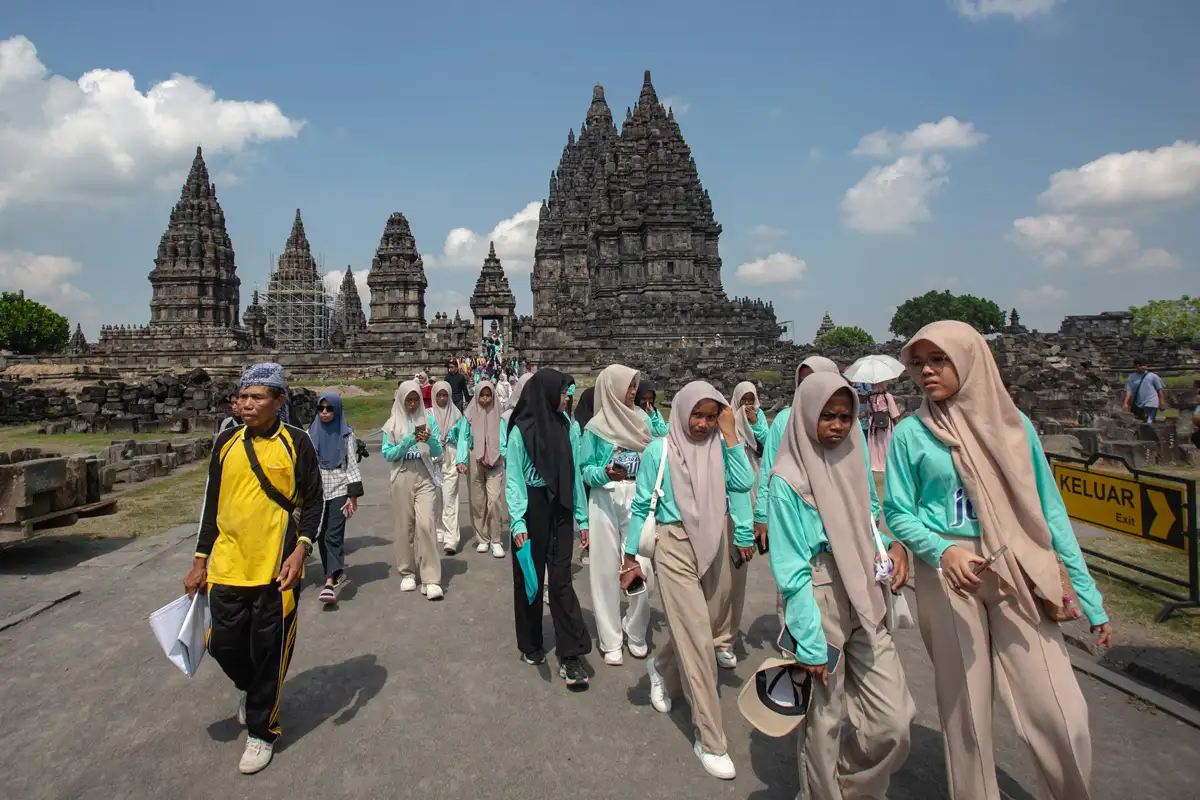 Sambut Libur Sekolah, Kemenpar Keluarkan SE untuk Layanan Wisata Aman & Nyaman