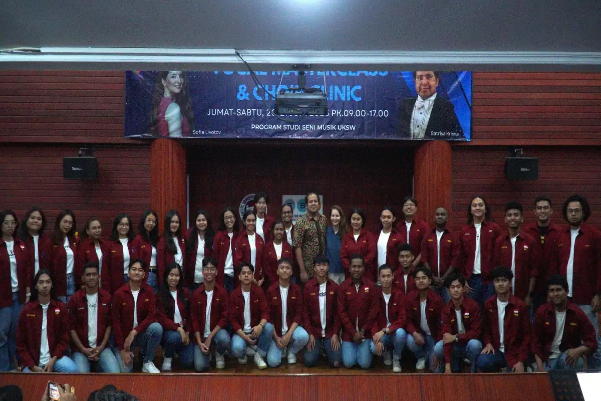 2 Penyanyi Opera Eropa Beri Vocal Masterclass and Choir Clinic di UKSW