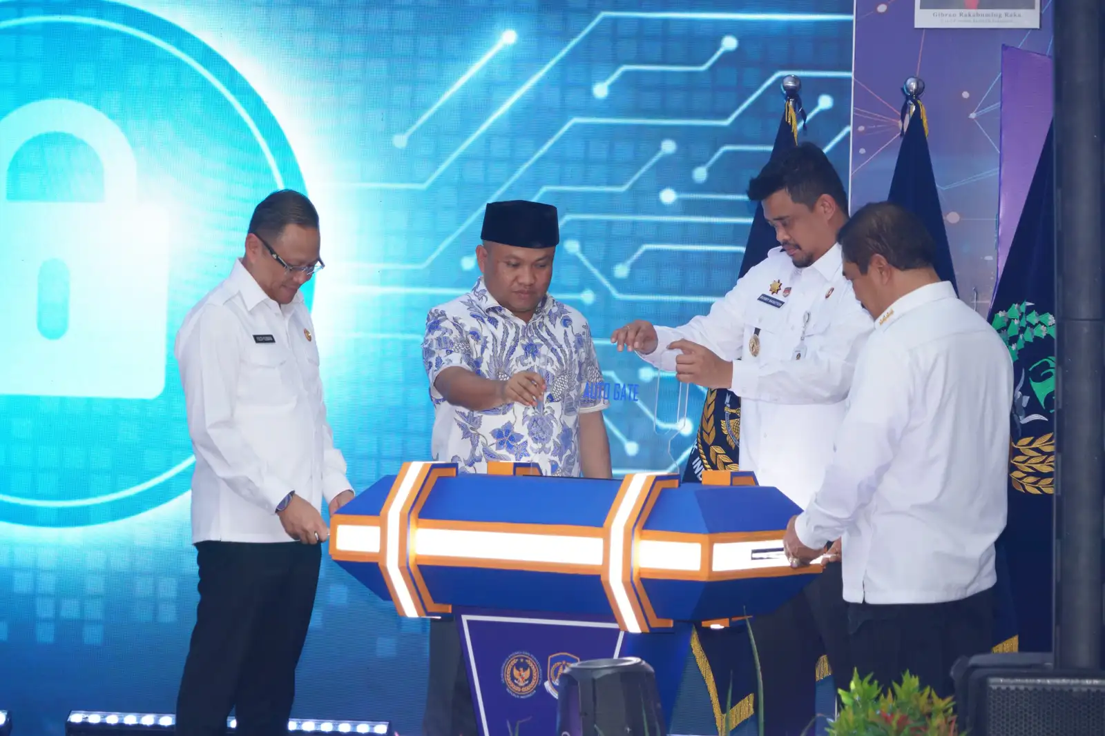 Menteri Imipas Resmikan 30 Unit Autogate di Bandara Kualanamu Medan