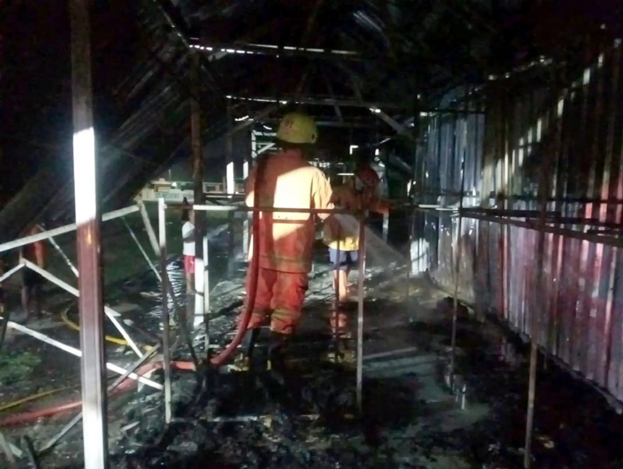Kios Baju di Pasar Kedawung Sragen Hangus Terbakar