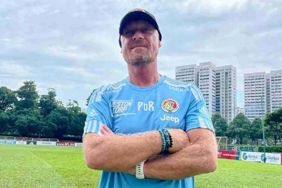 Latihan Perdana, Begini Gaya Peter de Roo saat Melatih Pemain Persis Solo