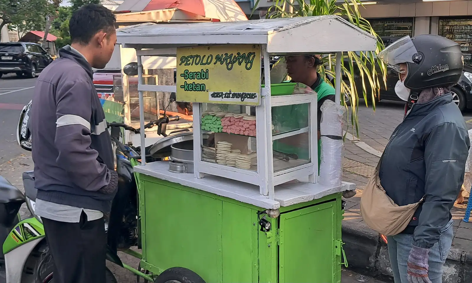 Cuma Rp5.000, Petolo Mayang Tawarkan Cita Rasa Jajanan Lawas Khas Solo