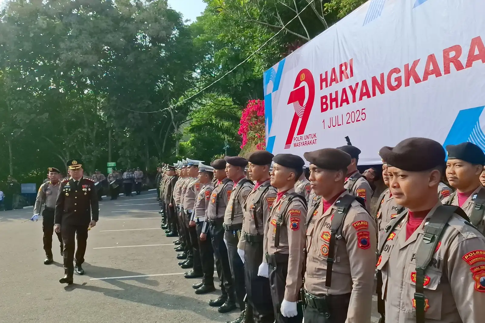 Polres Karanganyar Peringati Hari Bhayangkara di Astana Giribangun