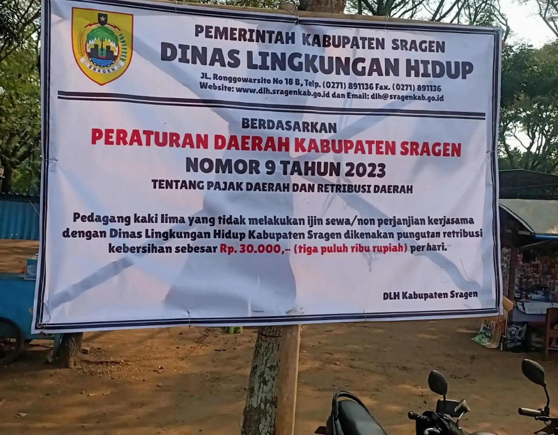 PKL Non Kerja Sama DLH di Taman Harmoni Sragen Dikenai Retribusi Rp30.000/Hari