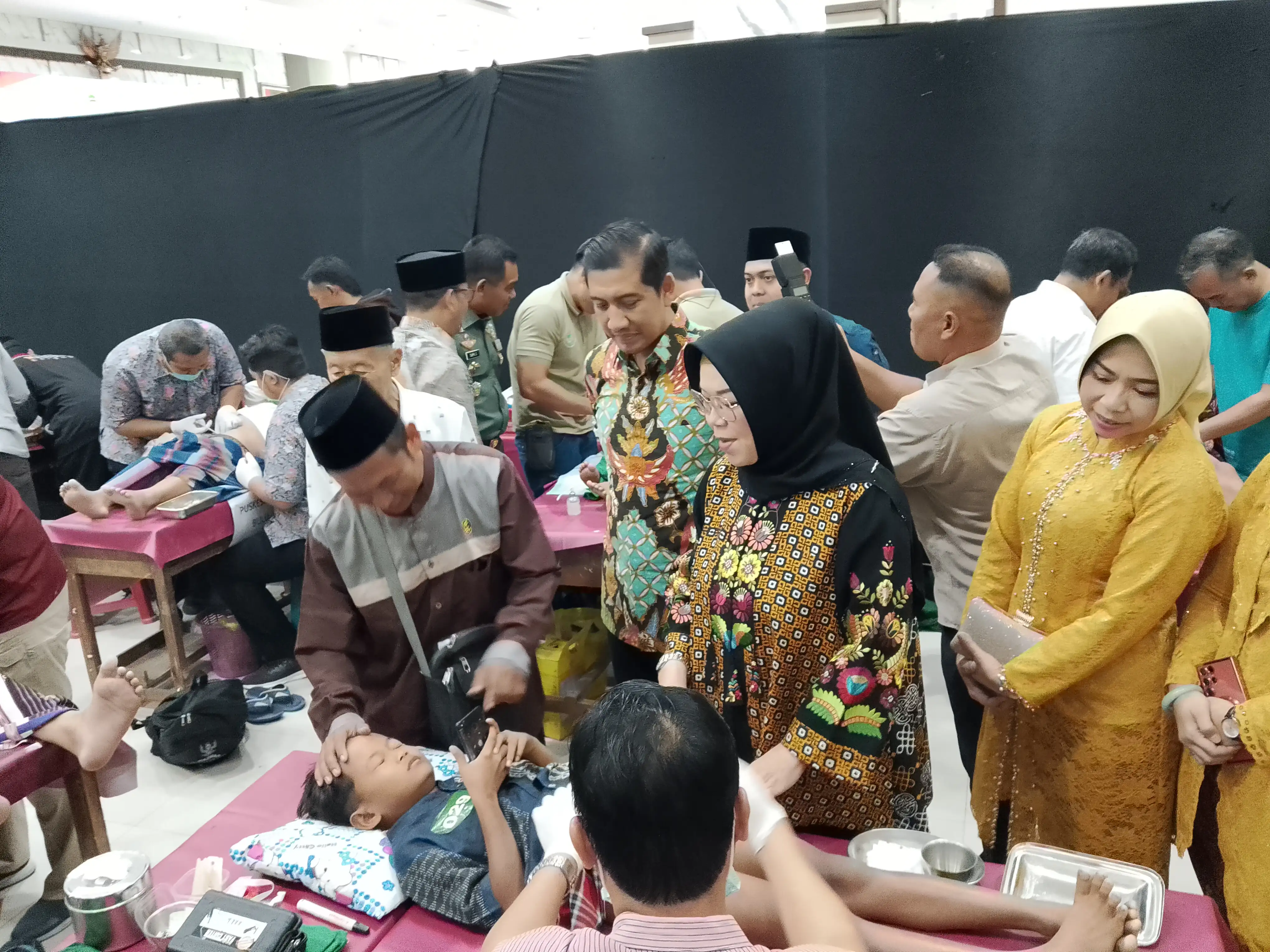 Baznas Sukoharjo Gelar Khitanan Massal, Peserta Dapat Uang Saku dan Sarung