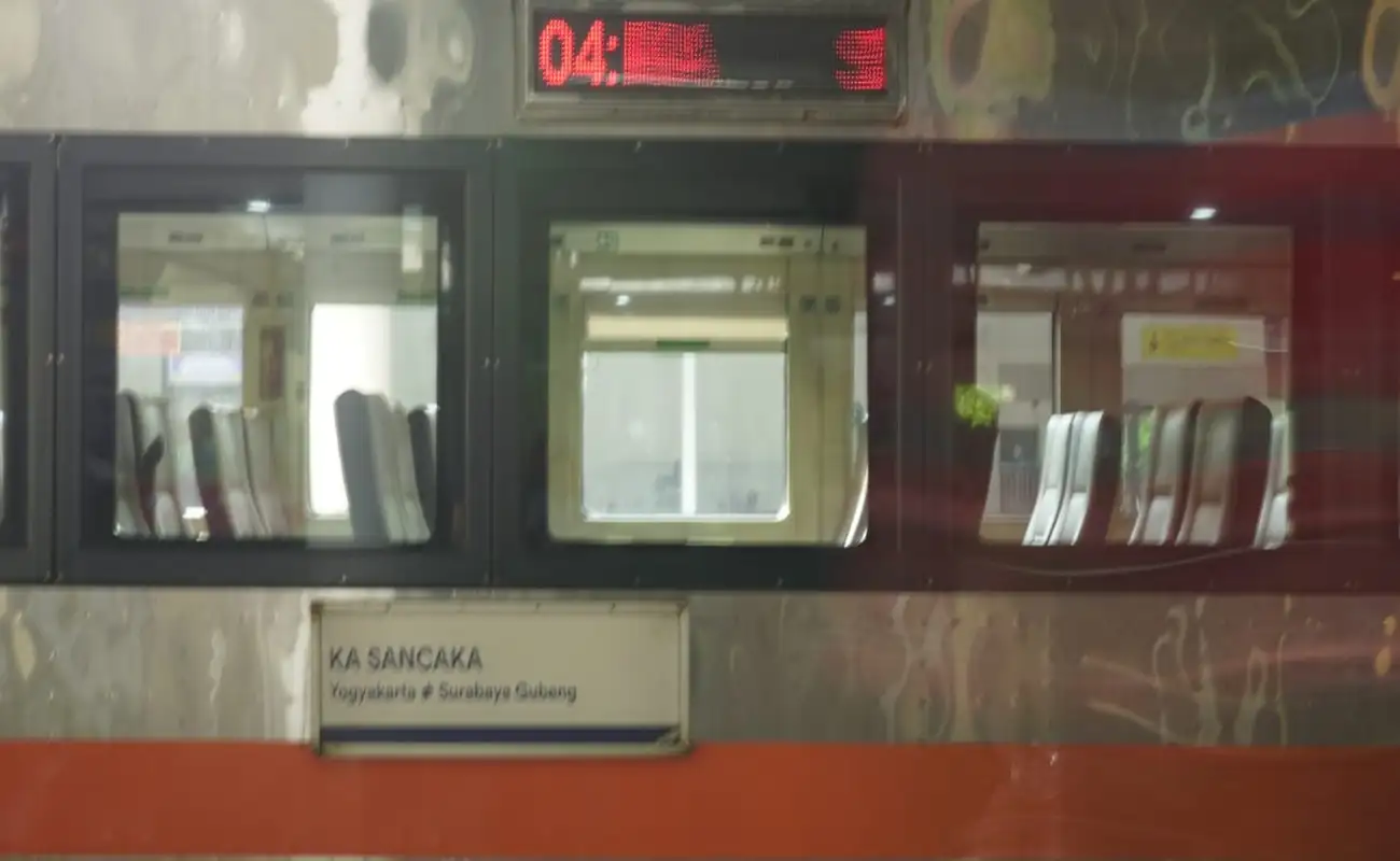 KAI Koordinasi dengan Polres Klaten Buru Pelaku Pelemparan Kaca KA Sancaka
