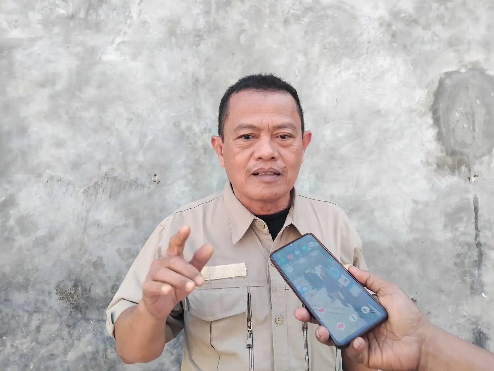 Kejari Karanganyar Diminta Tuntaskan Penanganan Korupsi Alkes dan Masjid Agung