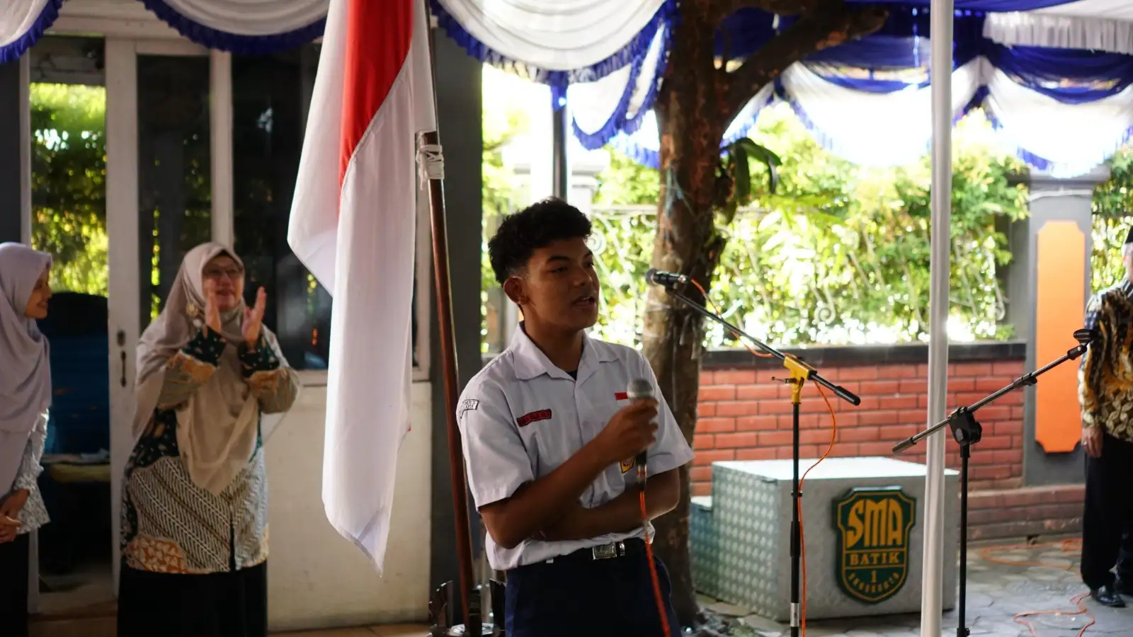 Banyu Langit dari Saka Kempot Memulai Tahun Ajaran Baru di SMA Batik 1 Solo