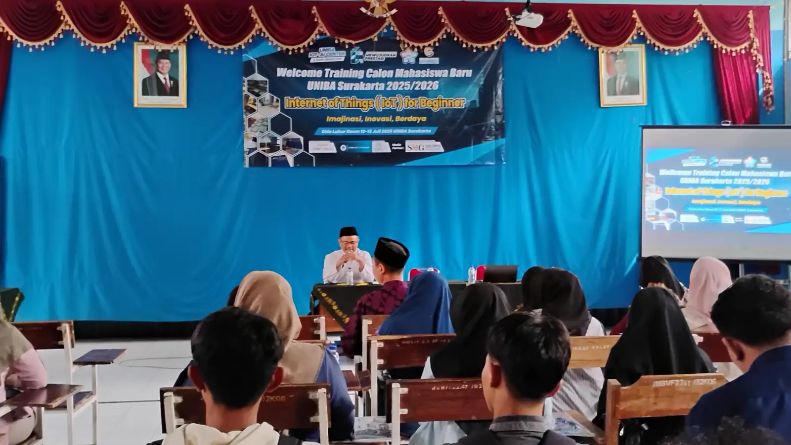 Puluhan Calon Mahasiswa & Profesional Ikuti Pelatihan IoT dan AI di Uniba Solo