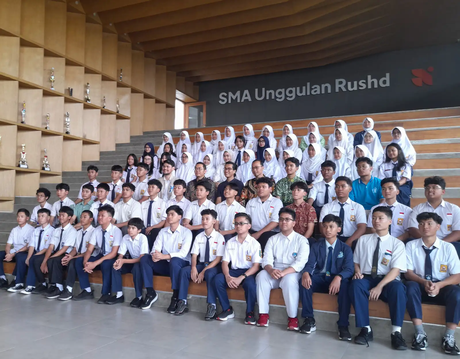 Pendiri SMA Unggulan Rushd Sragen Gagas Student Exchange
