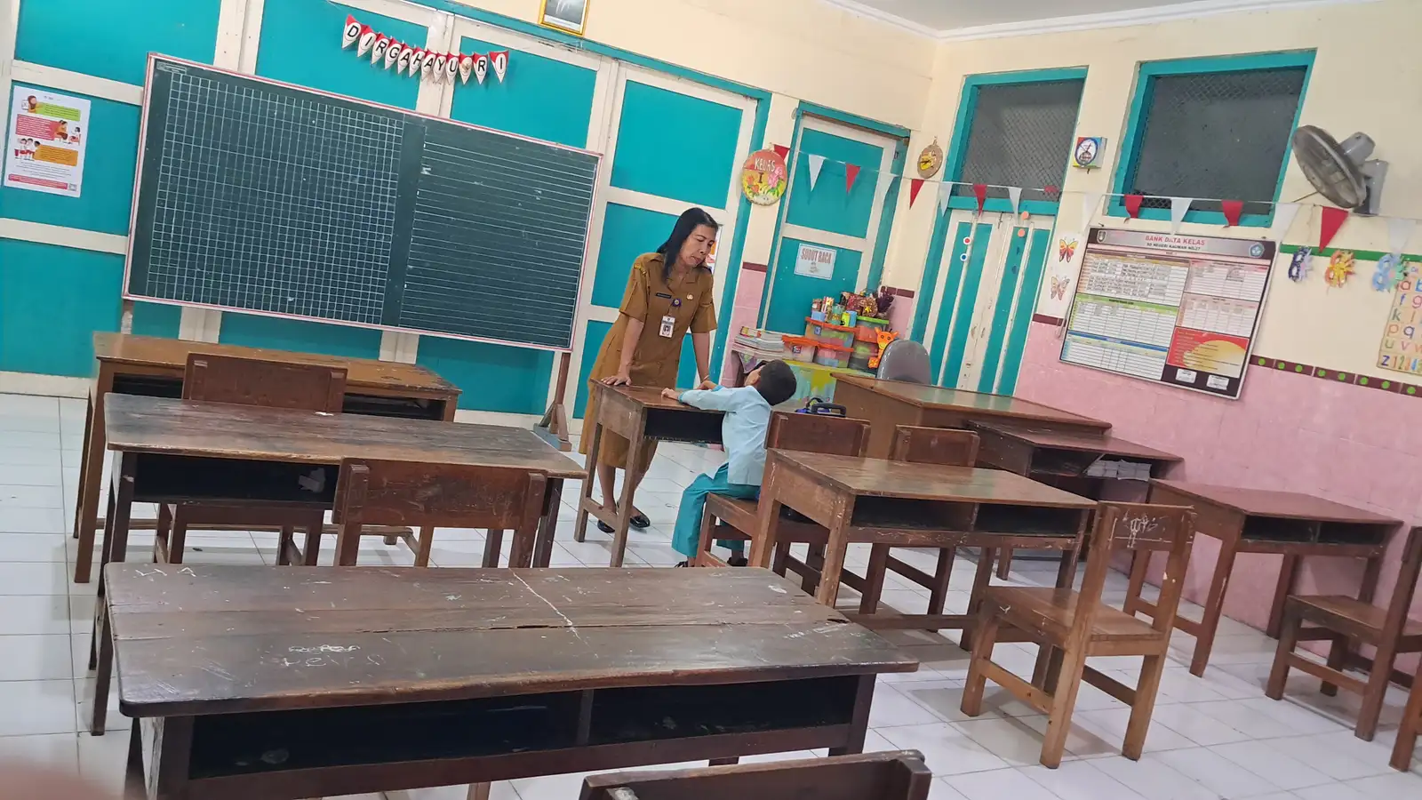 Jadi Satu-satunya Murid Baru Kelas I SDN Kauman Solo, Abrizam Tak Patah Semangat