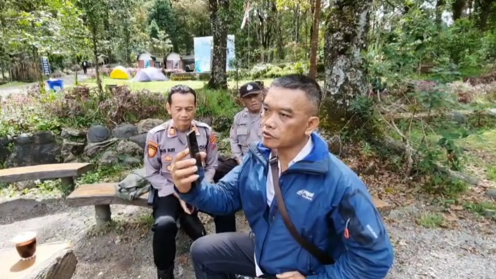 Terungkap! Rombongan Berpakaian Putih di Puncak Lawu Ternyata Warga Grobogan