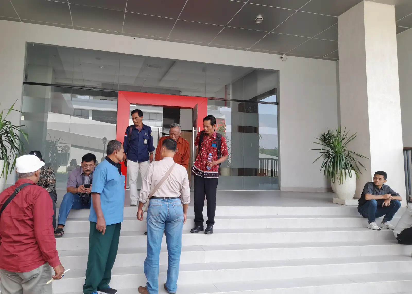 Warga Jati Sumberlawang Datangi Inspektorat Sragen, Ini Tujuannya