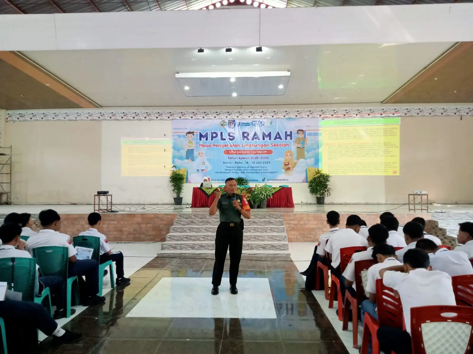 Datangi MPLS di SMAN 1 Karanganom, Dandim Klaten Beri Wawasan Kebangsaan