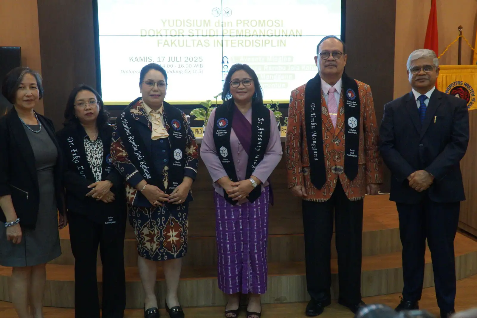 Empat Mutiara Timur Raih Doktor Studi Pembangunan di Fakultas Interdisiplin UKSW