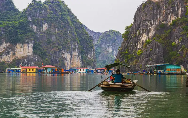 Kapal Wisata Terbalik di Teluk Ha Long Vietnam, 30 Orang Lebih Meninggal Dunia