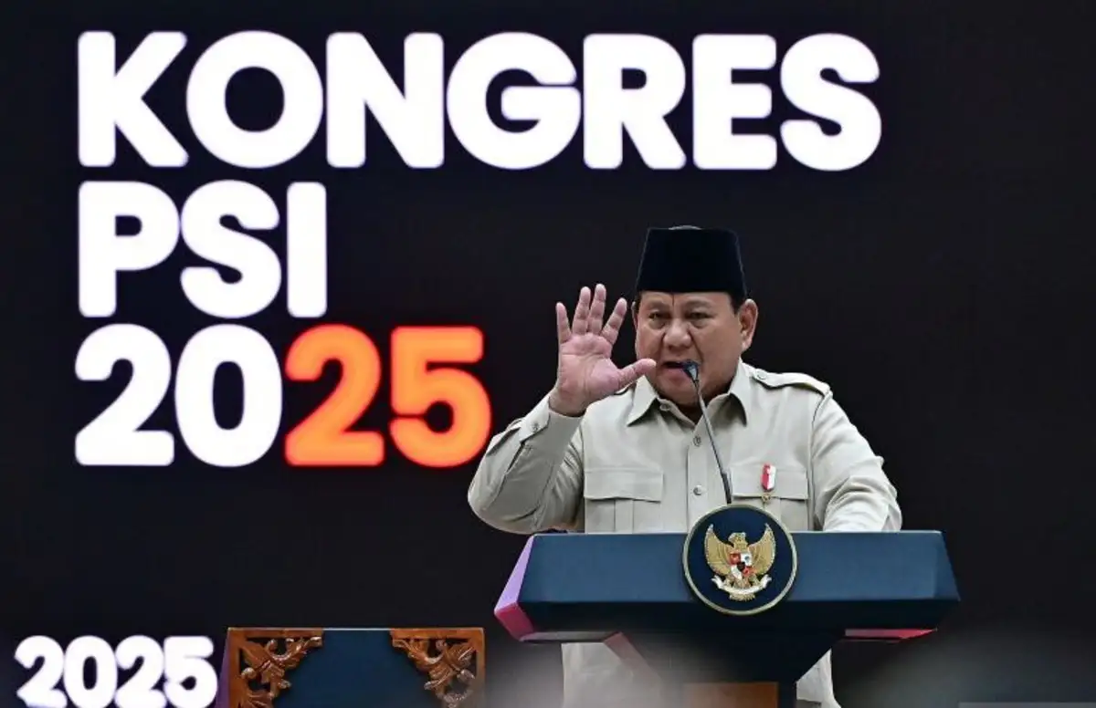 Prabowo Tuding Isu Indonesia Gelap dan Kabur Aja Dulu Rekayasa Koruptor