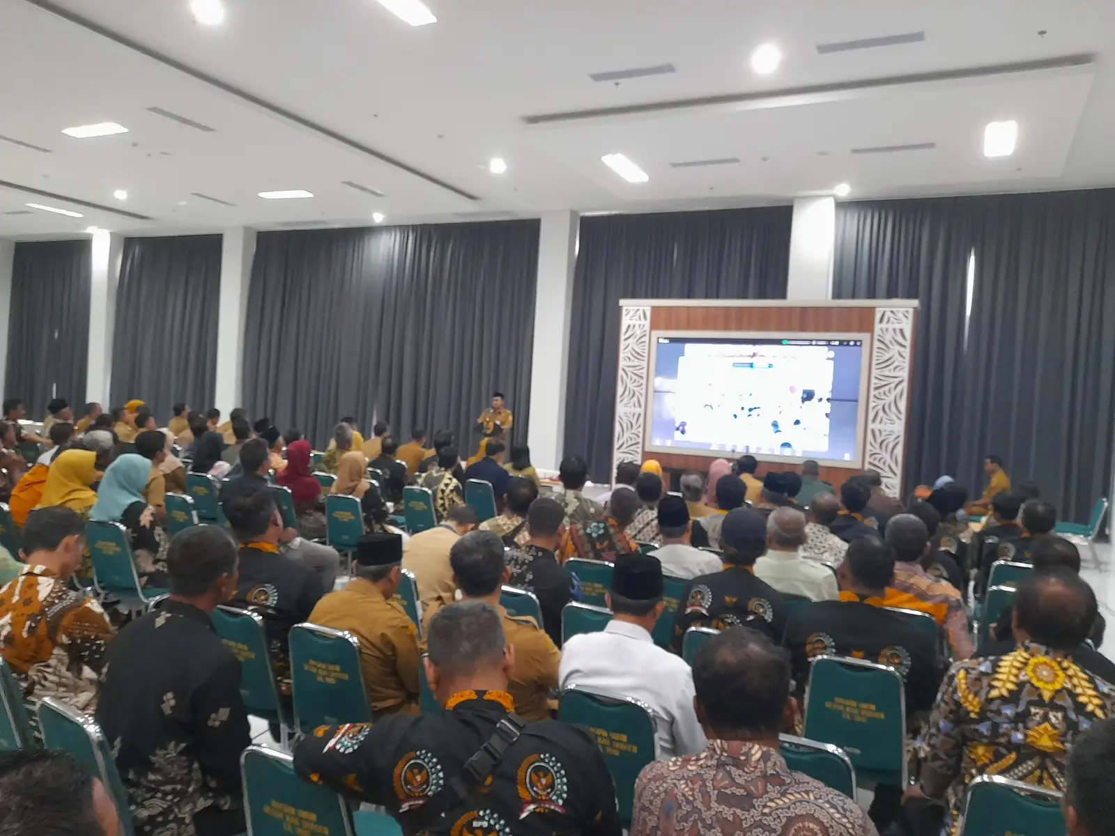 Bertemu BPD, Bupati Sragen Disambati Mulai Jam Kerja Desa Hingga Jalan Rusak
