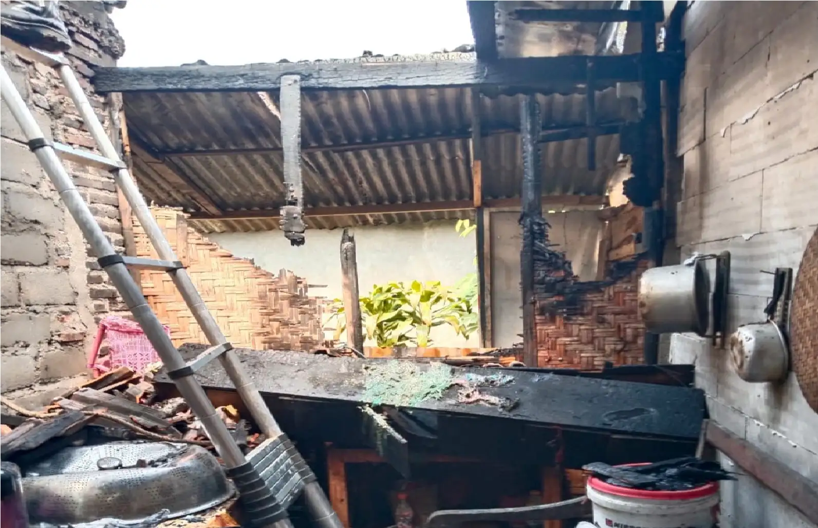 Ditinggal ke Toko, Dapur Rumah Warga Jatipurwo Wonogiri Terbakar Hebat