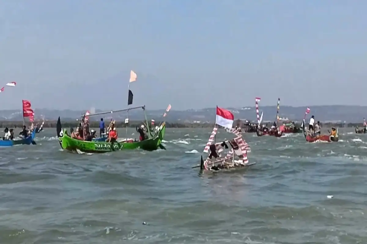 Sedekah Laut Mangunharjo: Tradisi Nelayan Lawan Dampak Perubahan Iklim