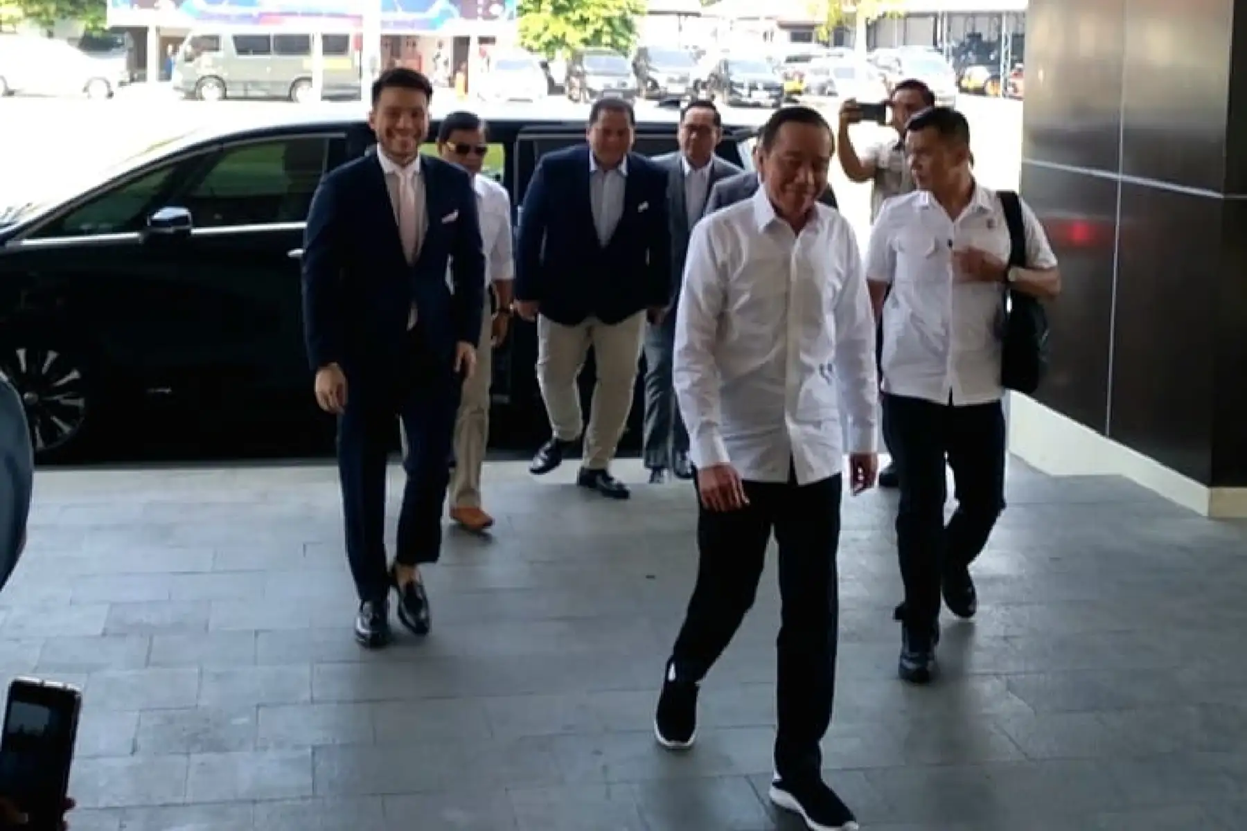 Mantan Presiden Jokowi Hadiri Pemeriksaan Polda Metro Jaya di Mapolresta Solo