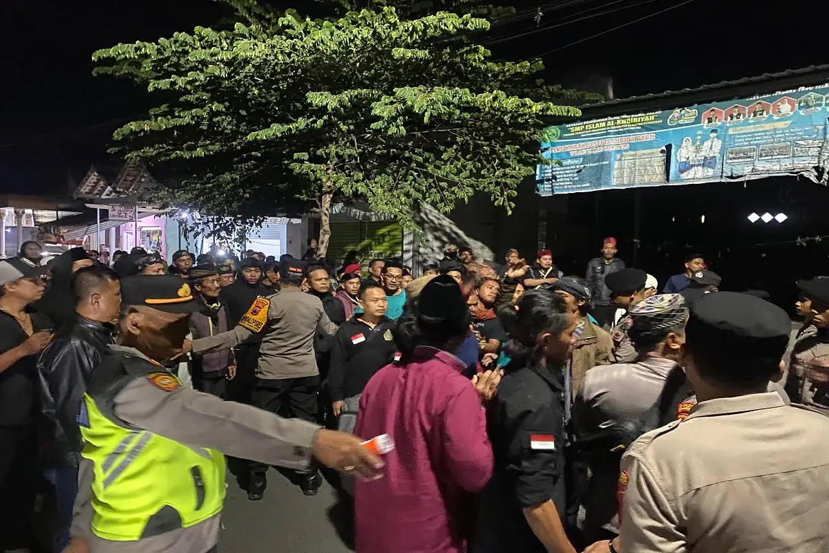5 Fakta Bentrokan FPI vs PWI LS saat Pengajian Rizieq Shihab di Pemalang