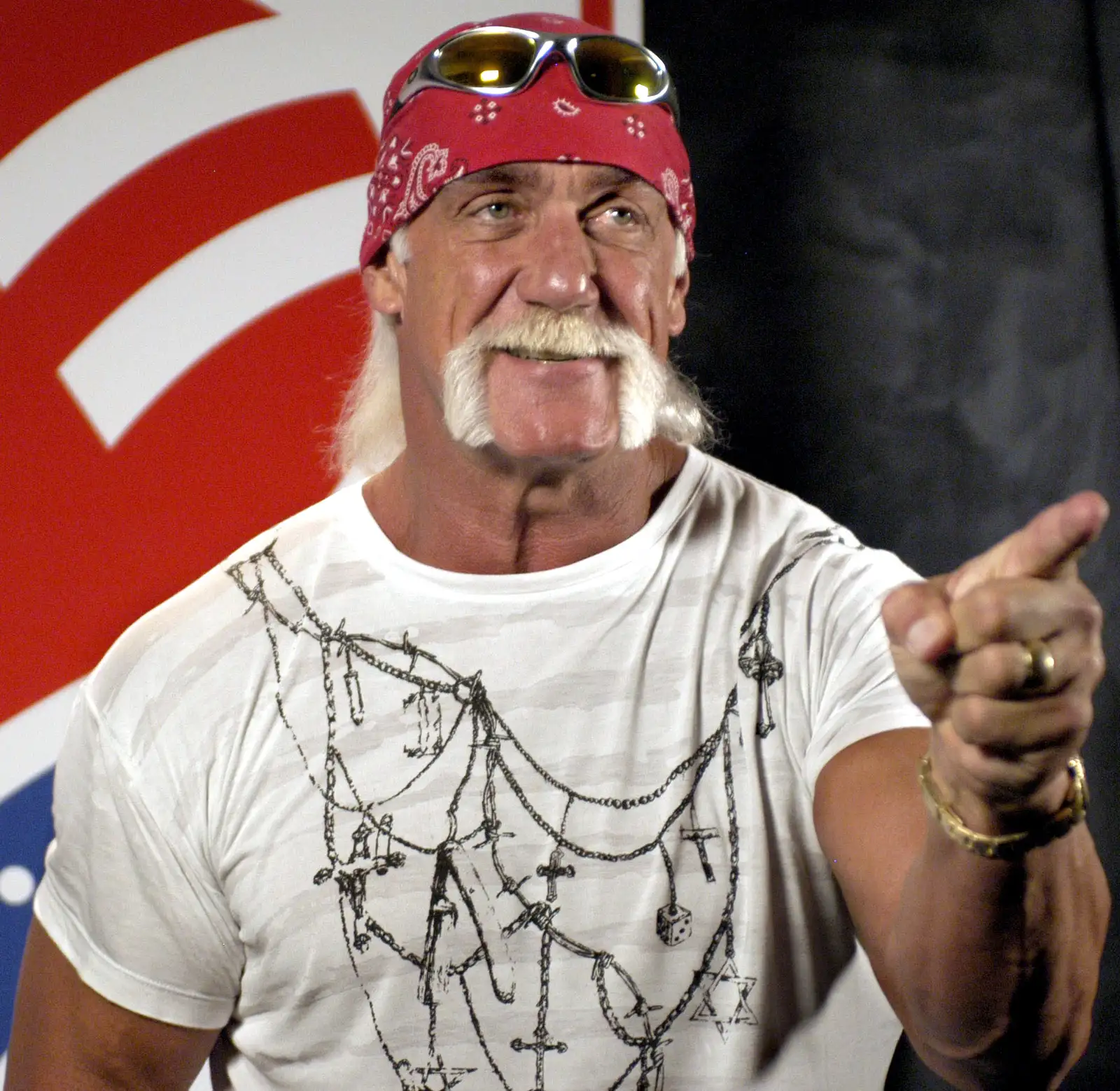 Pegulat Legendaris Amerika Hulk Hogan Tutup Usia