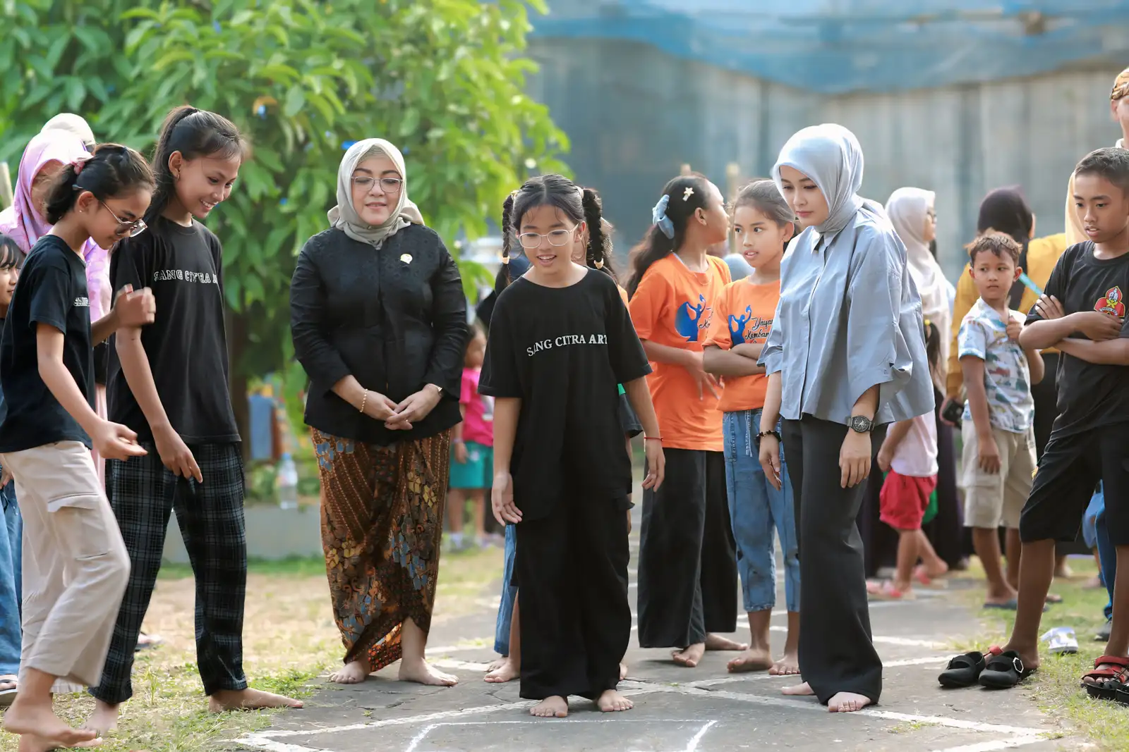 Ketua TP PKK dan Legislator PKB Solo Dorong Pelestarian Permainan Tradisional