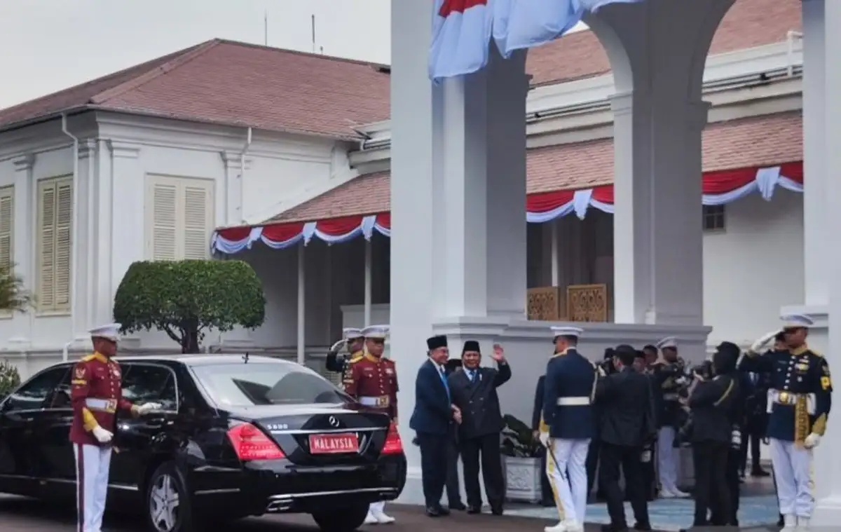 Presiden Prabowo Terima Kunjungan PM Anwar di Istana Merdeka