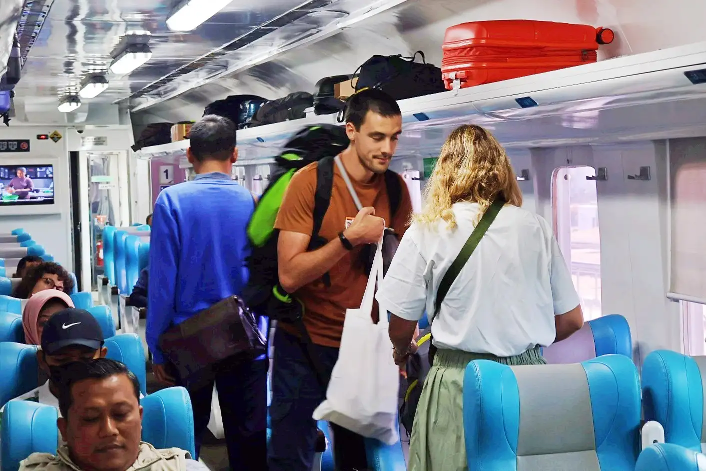21.000 Turis Asing Naik KA dari Semarang di Januari-Juni, Stasiun Tawang Teramai