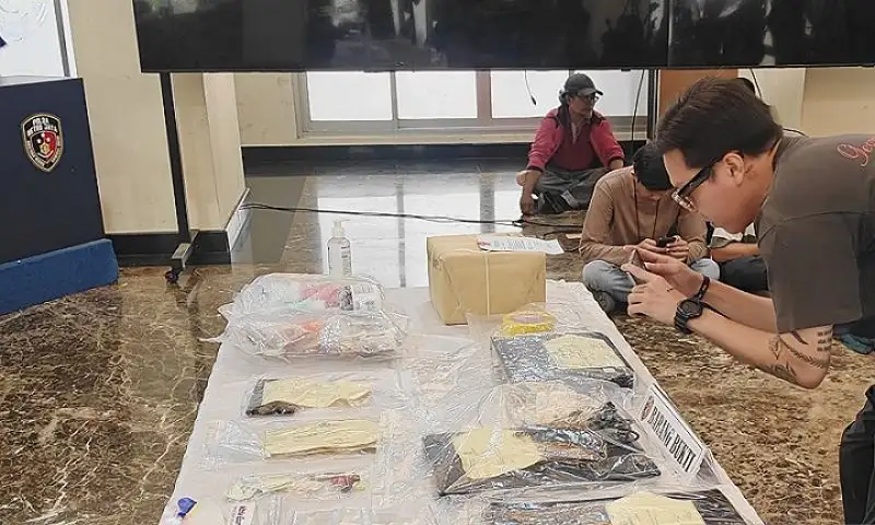 Polisi Amankan Barang Bukti Kematian Diplomat Arya Daru: Ada Kondom-Pelumas