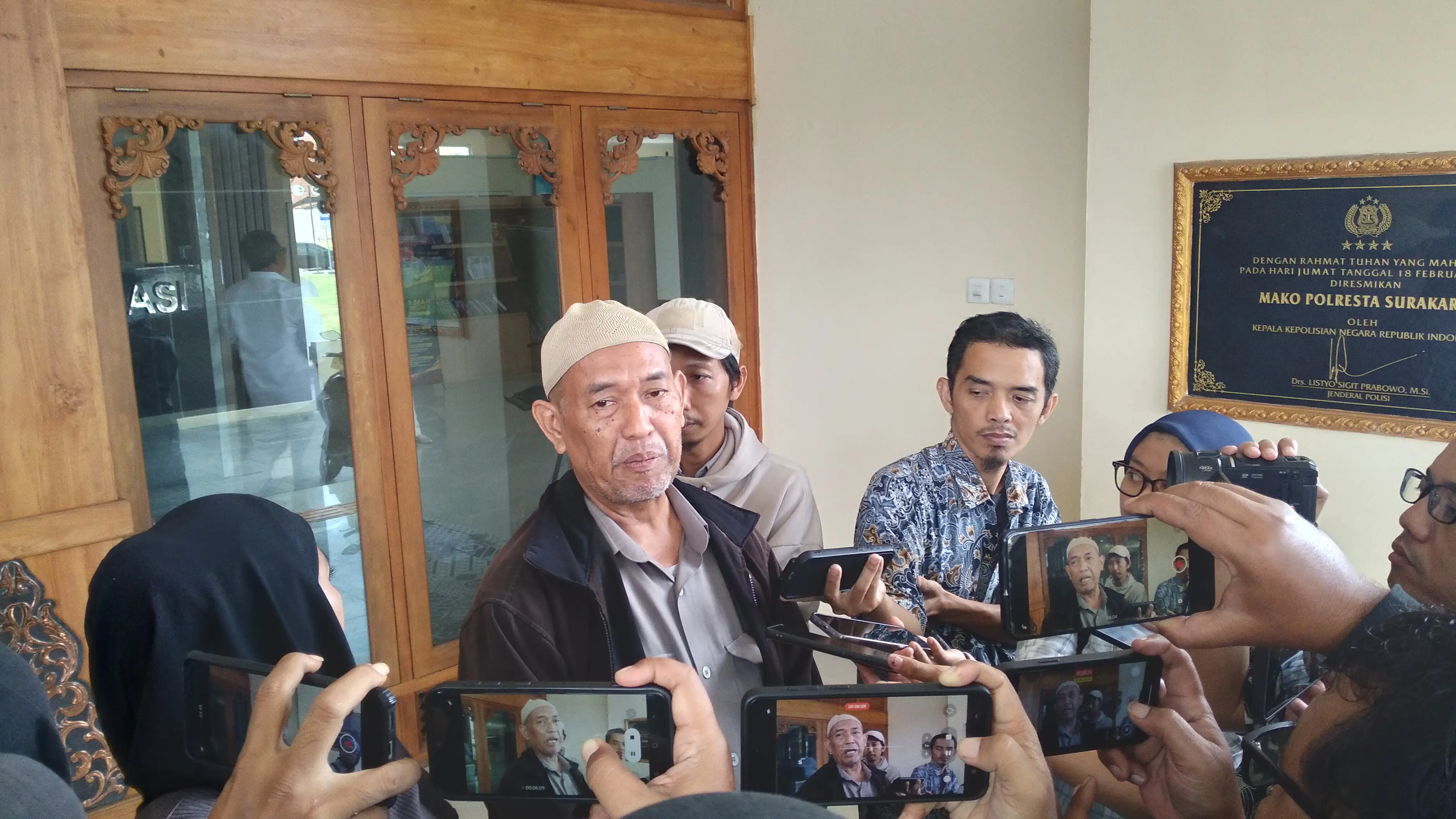 Jadi Korban Penipuan, Puluhan Calon Mitra Penyedia MBG Datangi Polresta Solo