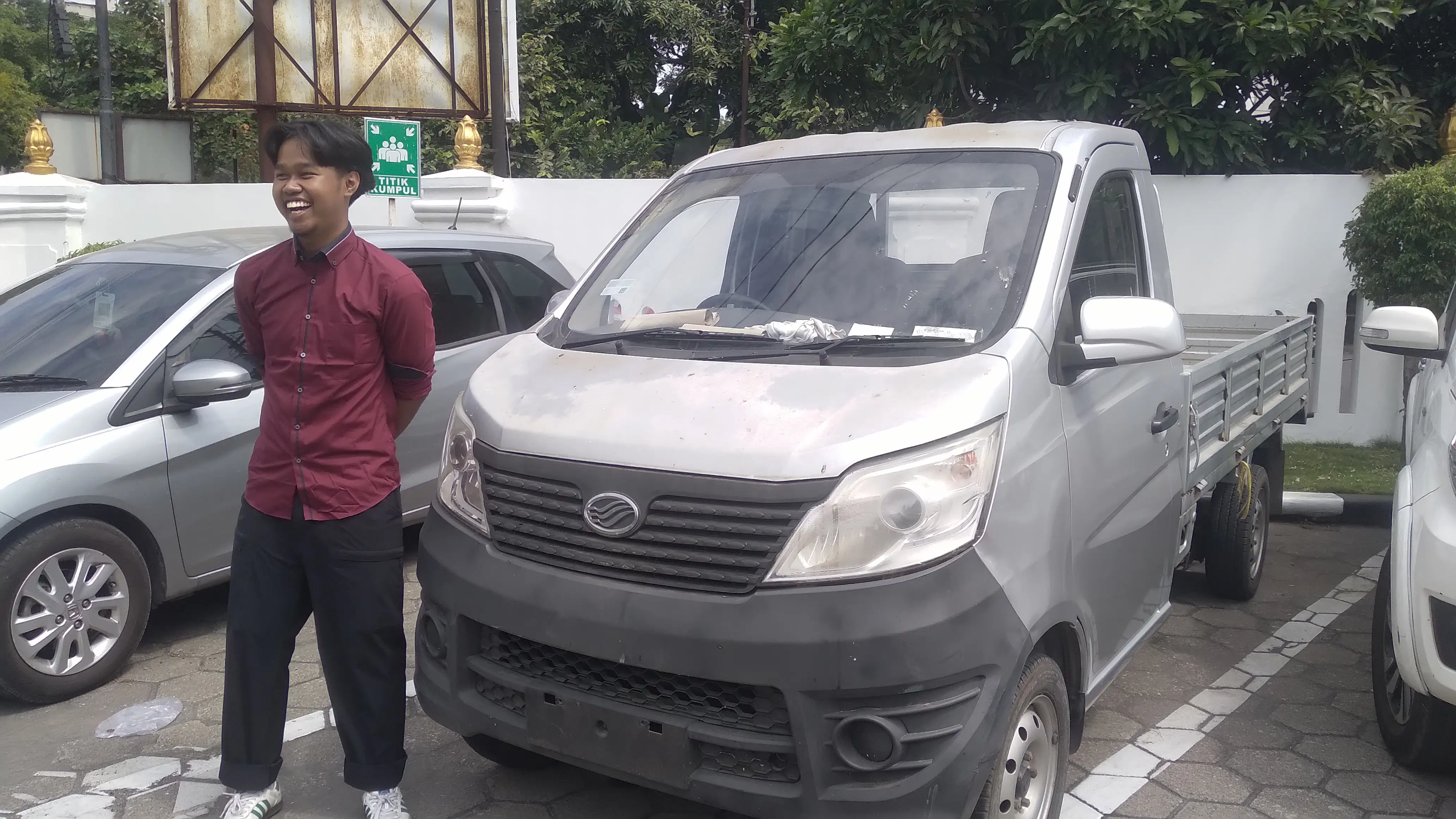 Penggugat Wanprestasi Jokowi Bawa Mobil Esemka saat Sidang di PN Solo