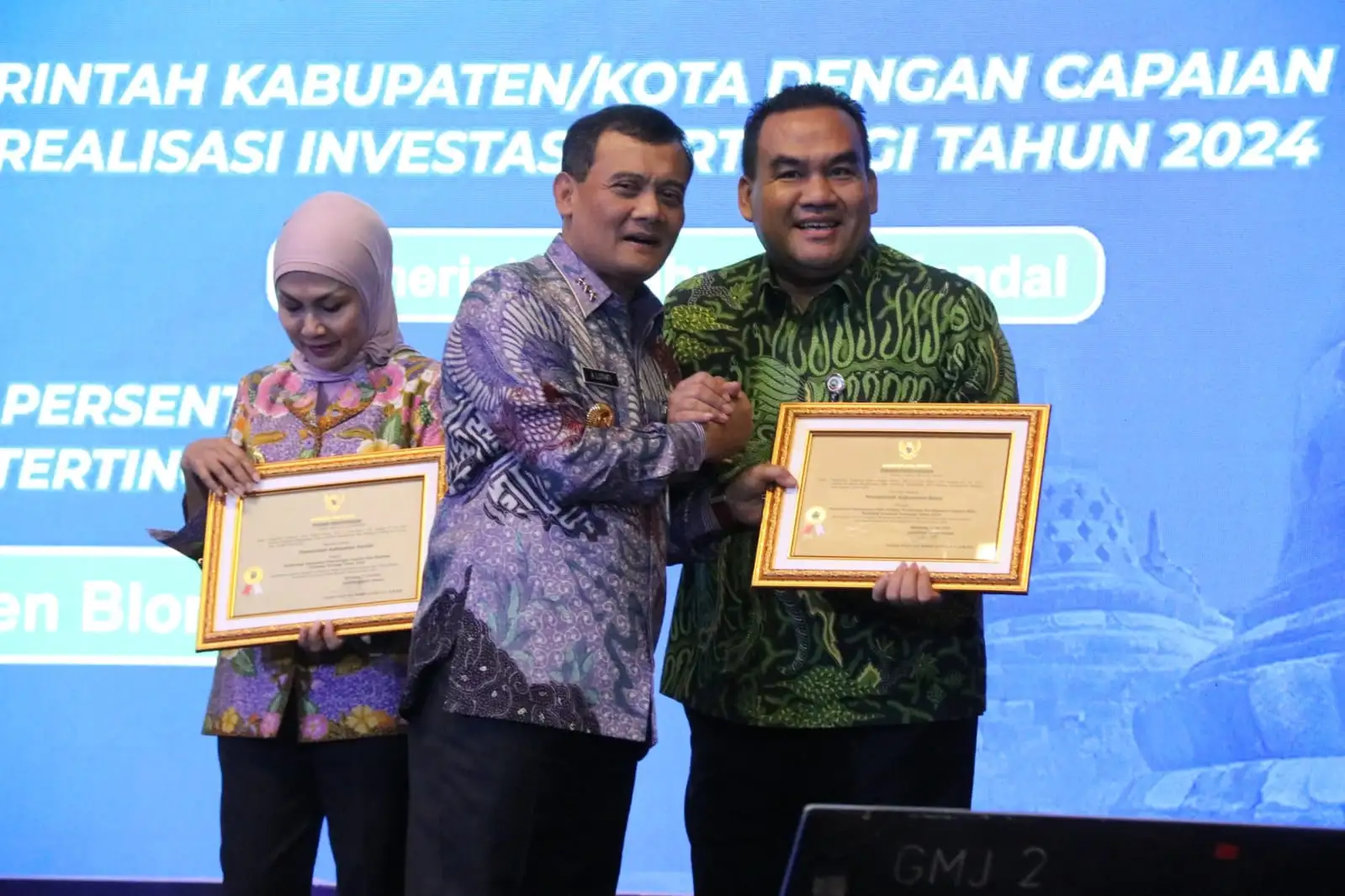 Capaian Nilai Investasi Tertinggi, Bupati Blora Terima Penghargaan CJIBF 2025