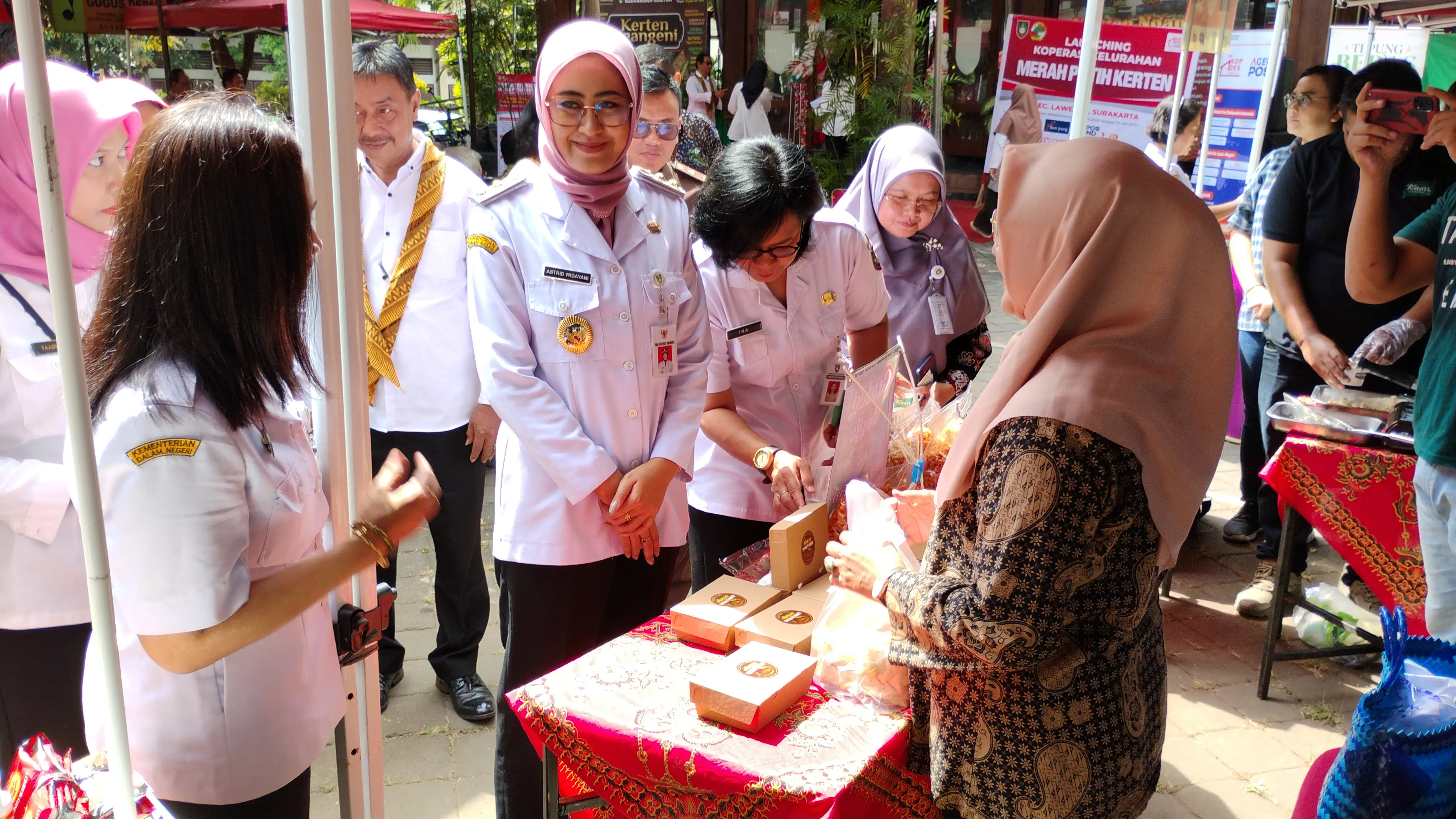 Diresmikan Wawali, KMP Kerten Solo Punya Usaha Sembako sampai Digital Marketing