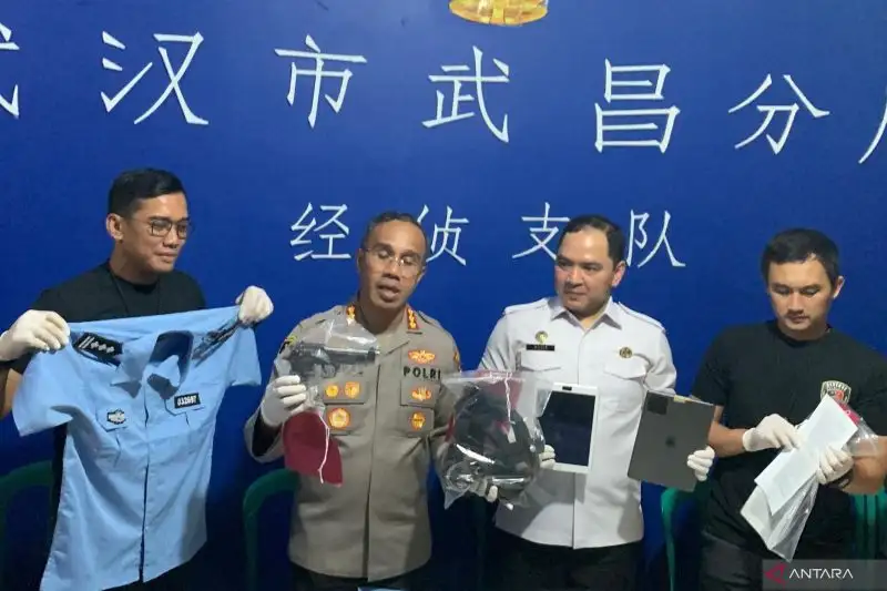 Nekad! Warga China Tertangkap Bikin Kantor Polisi Palsu di Jakarta!