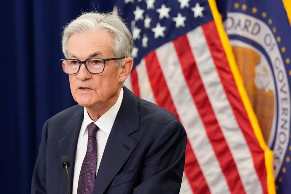The Fed Pertahankan Suku Bunga Acuan 4,25%-4,50%