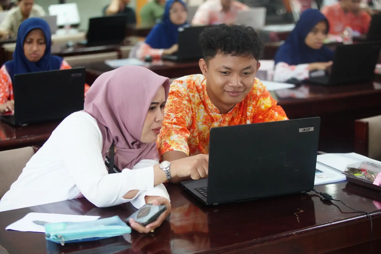 Semangat HUT RI, Pemkab Banyumas Apresiasi Srikandi PLN Gelar Pelatihan anak SLB