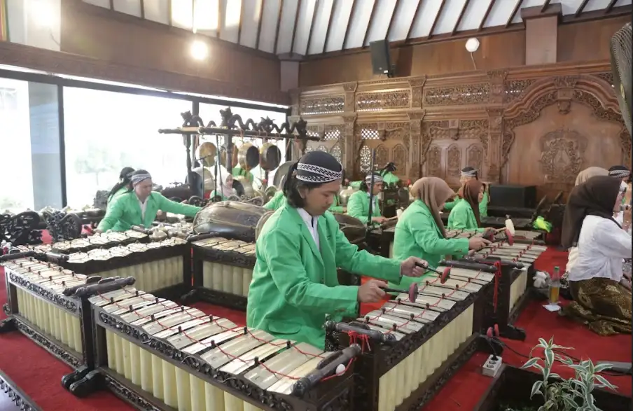 Karawitan UIN Surakarta Memukau Bupati Klaten
